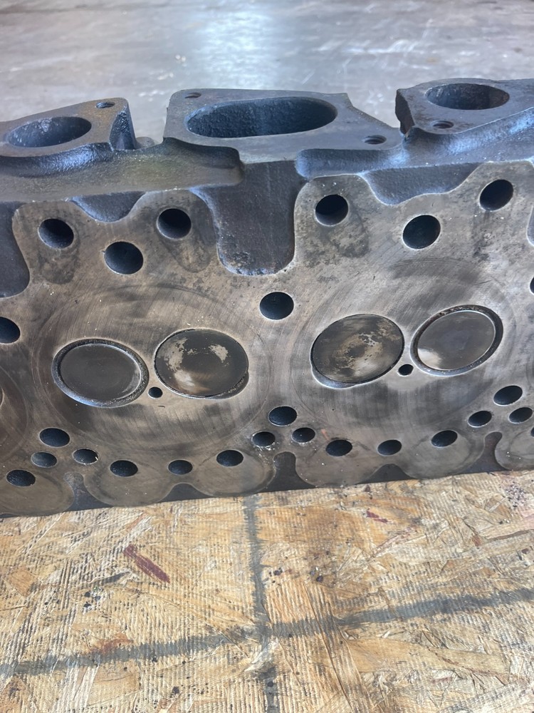 John Deere Tractor Cylinder Head R35140R