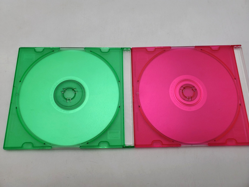 iLife 04 Version 4.0 (CD & DVD Version) Apple 2004 Lot of 2 Disc