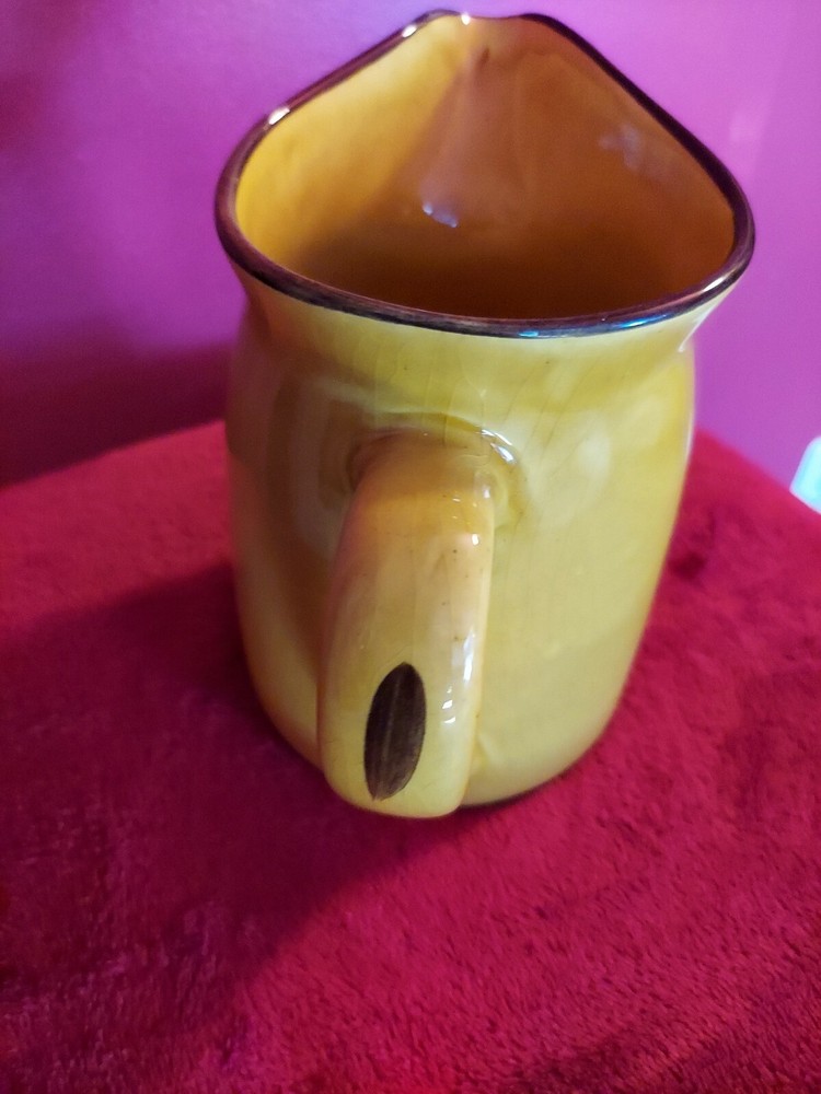 Accent Pitcher