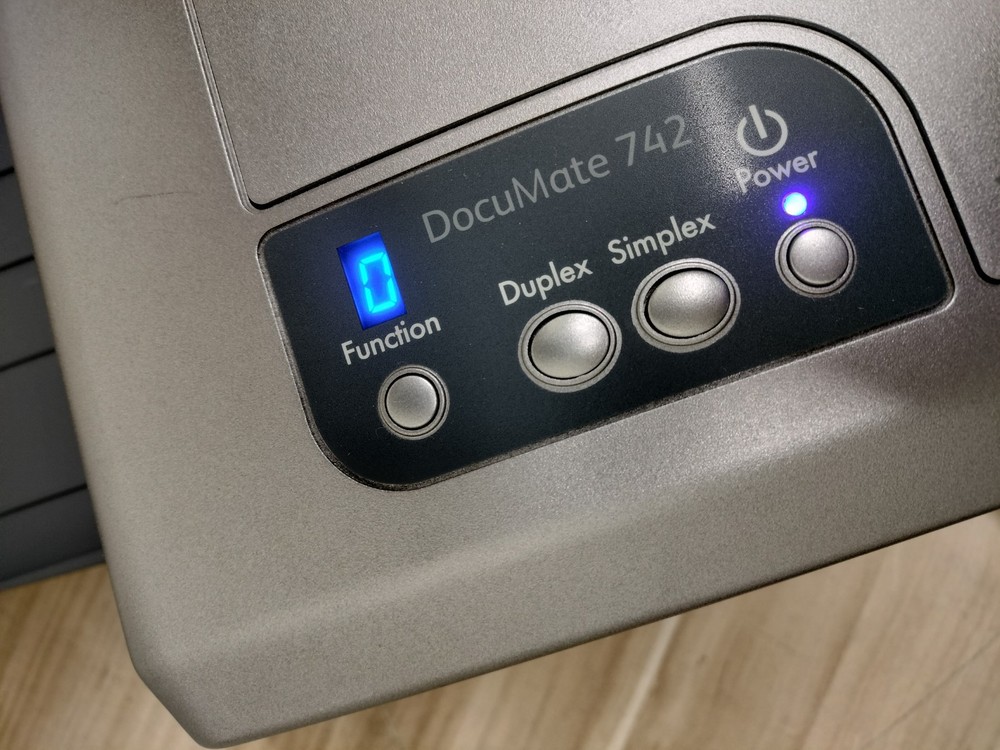 Xerox DocuMate 742 24 bit 600 dpi Duplex Document Scanner
