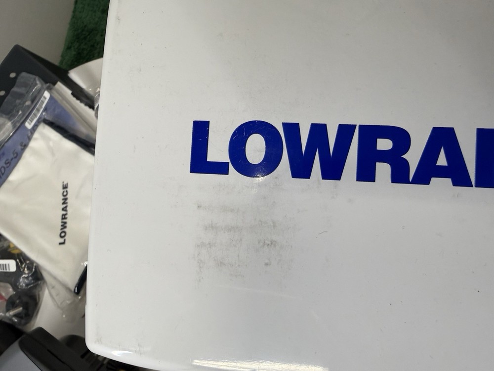 Lowrance HDS 7 Insight Fishfinder + GPS Plotter - Please See Description & Pics