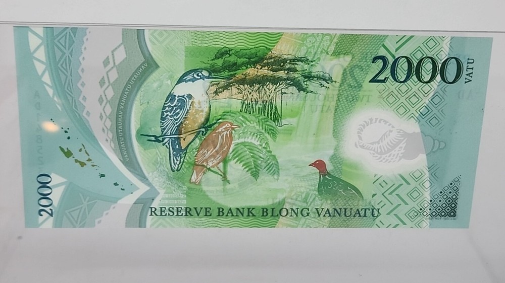 Vanuatu, 2000 Vatu, 2014, POLYMER, Birds
