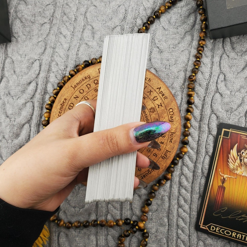 Tarot Decoratif 78 Card Tarot Deck With Box No Guidebook USED