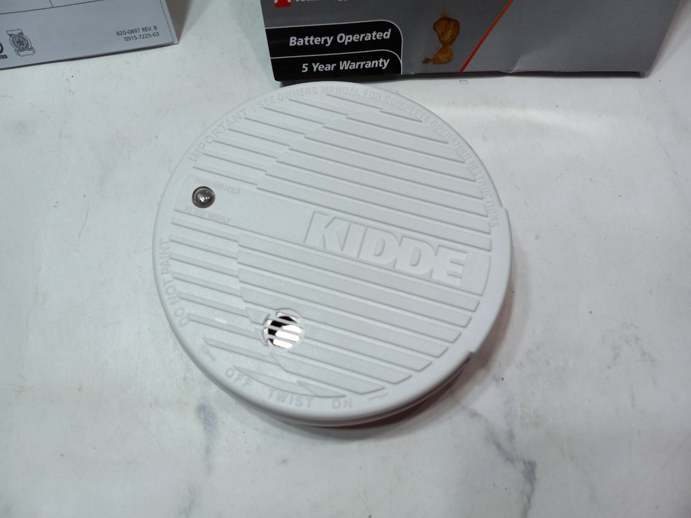 Kidde Basic Battery Operated Smoke Alarm General Use NO BATTERY INCLUDED