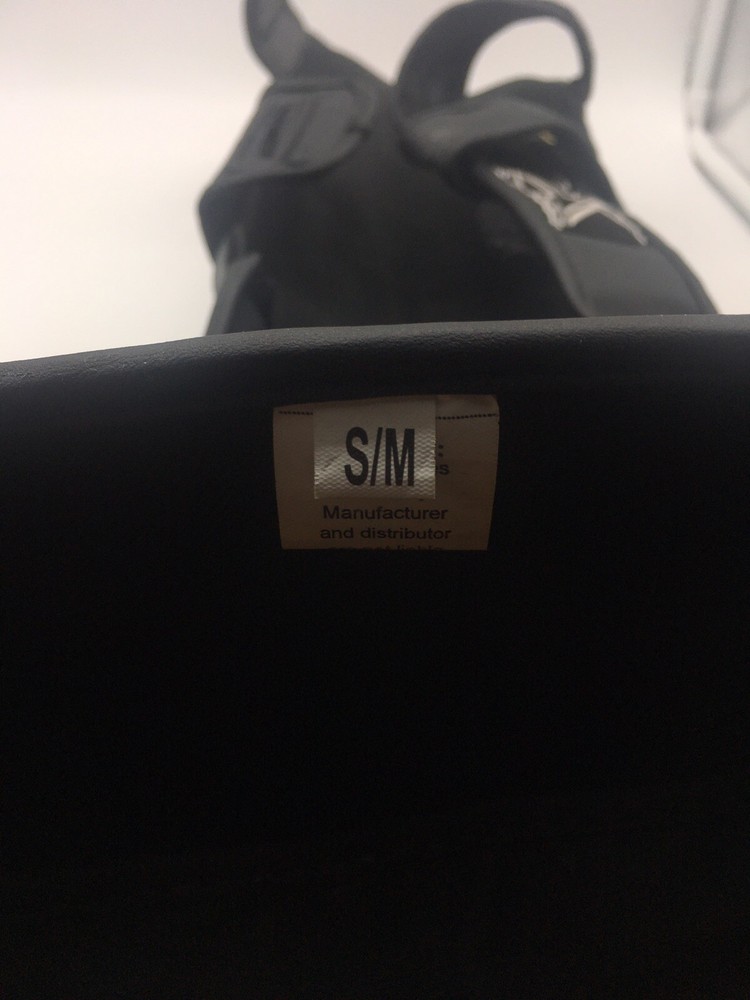 Muay thai shin guards small Used Good Condition