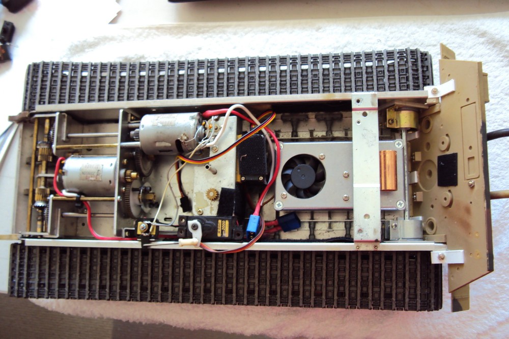 RC Smoke Generator 12 Volt Variable Volume ESC Duel Outlet BluX Water Based