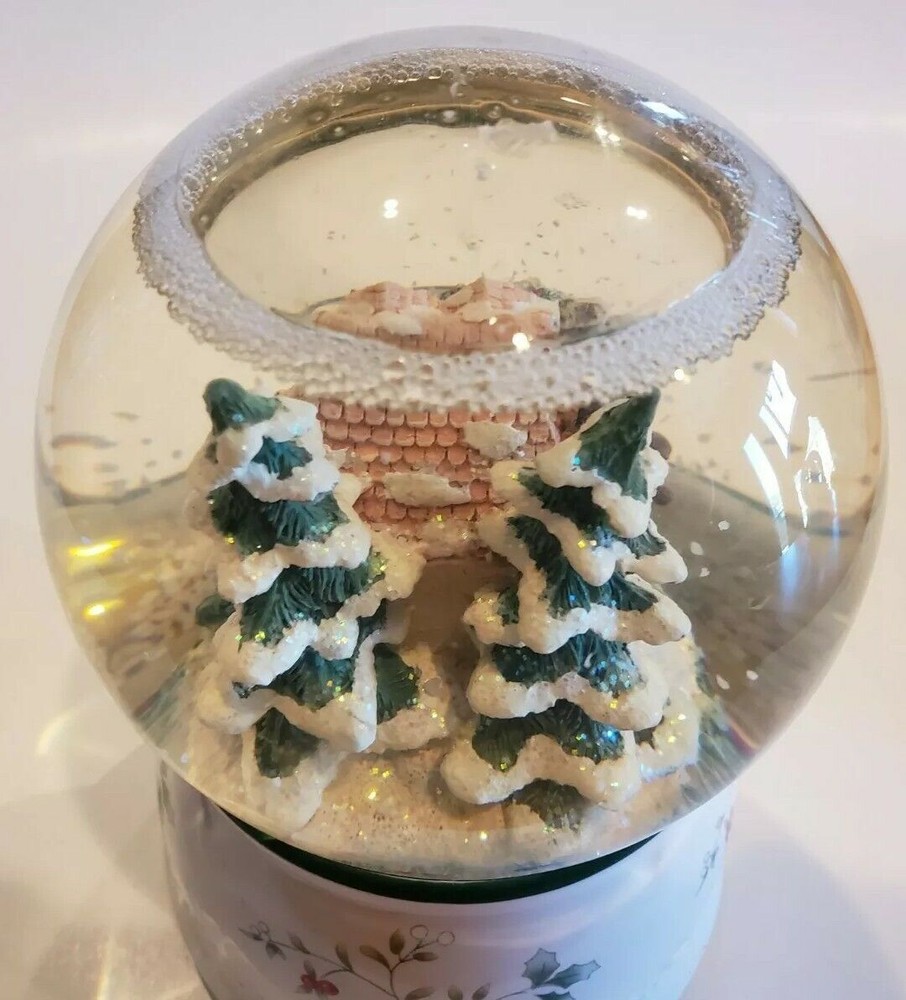 House In Winter Snow Globe, 7"
