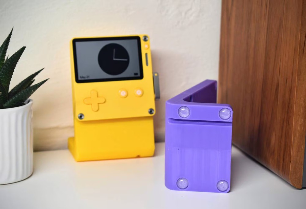 Playdate Magnetic Dock Stand - 3D Printed