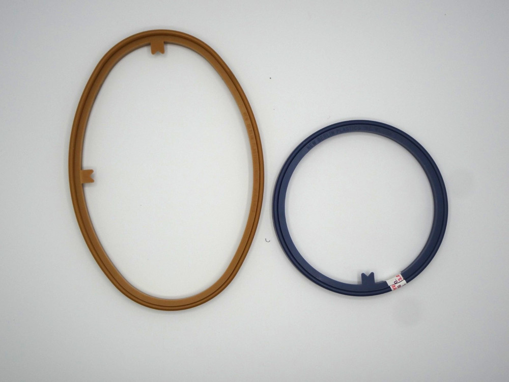 Vintage "New Berlin Co." Plastics Needlework Hoops ~ Round ~ Oval