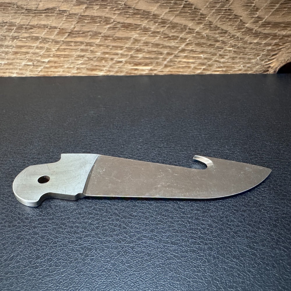 Gerber Folding Gut Hook Knife Blade Replacement, Stainless, Unsharpened - USA