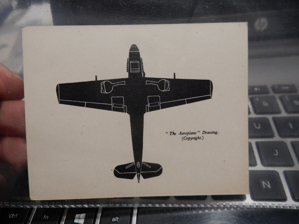 WW2 ERA SMALL RECOGNITION CARD   TYPE  ?    9 X 8 CM   HJJ