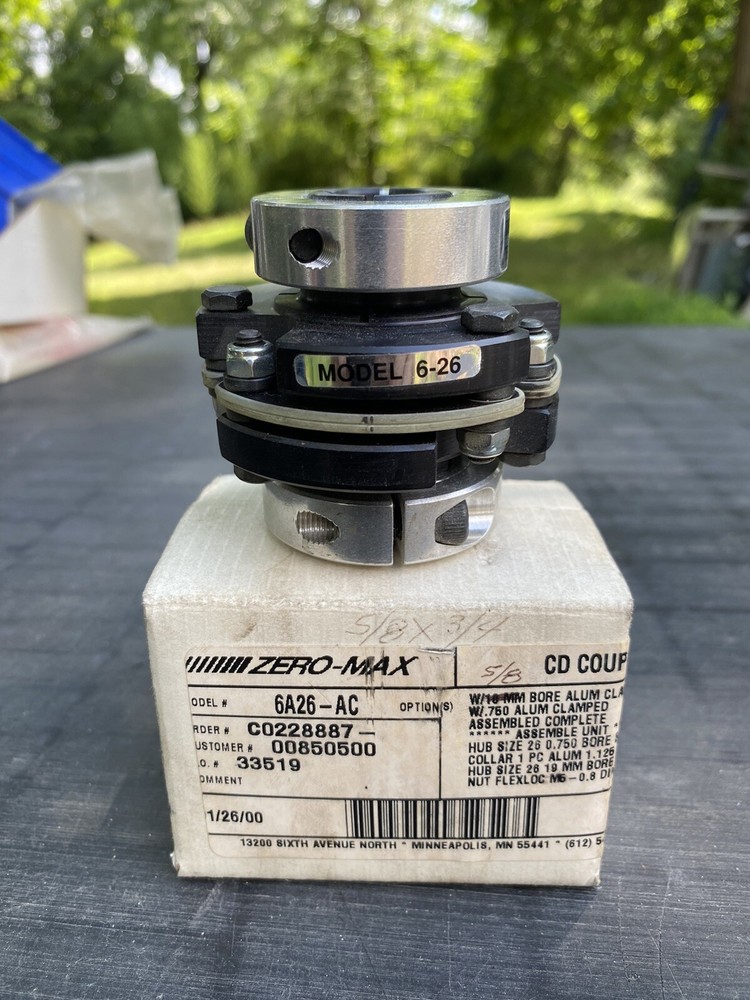 New Zero-Max 6A26-AC CD Clamp Coupling 0.625" Bore