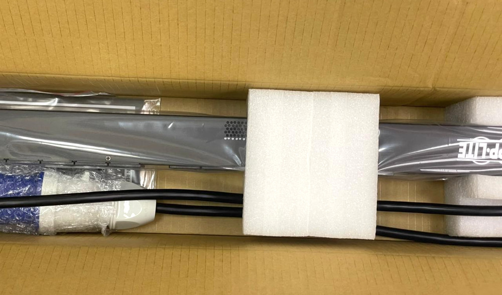 TRIPP LITE PDUMV32HV Metered Powered Distribution Unit