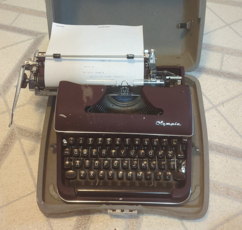 Maroon SM3 Olympia DeLuxe Manual Typewriter, w/case Fixer Upper