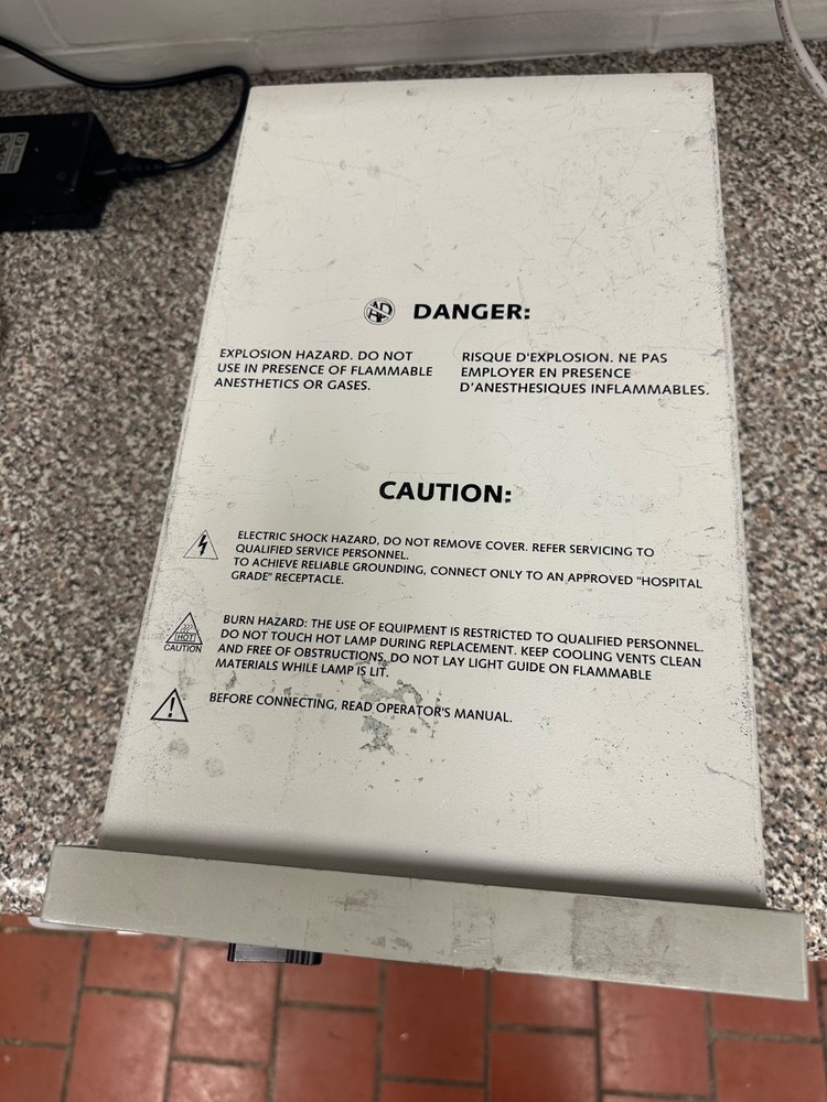 Linvatec Concept LIS8430 Xenon Light Source