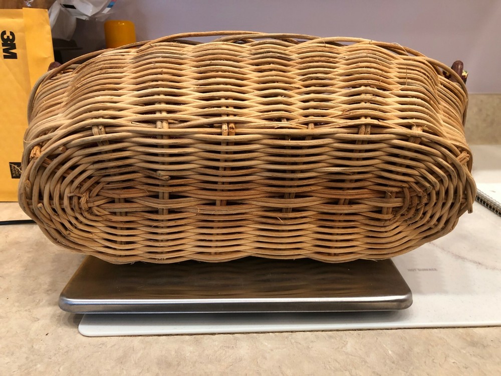 Basket with Ceramic Apple Handle Covers