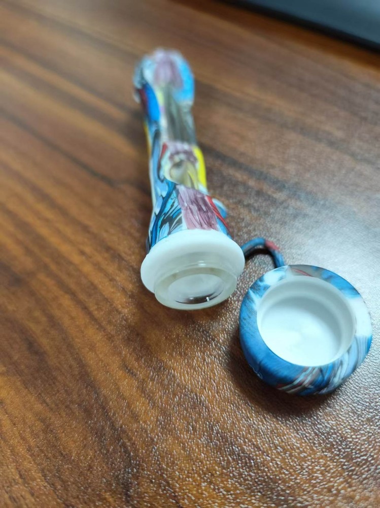 Randomized Print Portable Silicone Cigarette Pipe with Cap Durable Fast Shipping