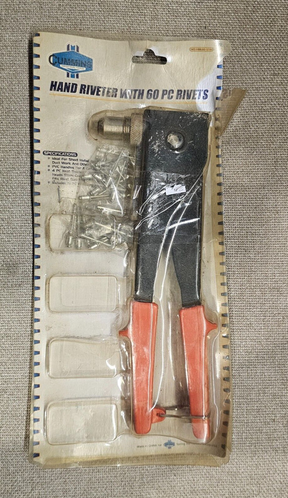 Hand riveter