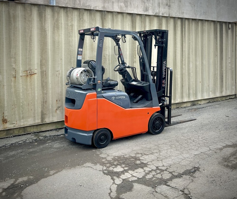 2016 TOYOTA 8FGCU15 3,000 LBS FORKLIFT