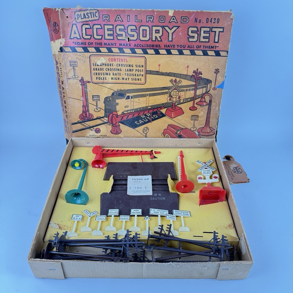 VINTAGE MARX  1950'S RAILROAD ACCESSORY SET # 0430
