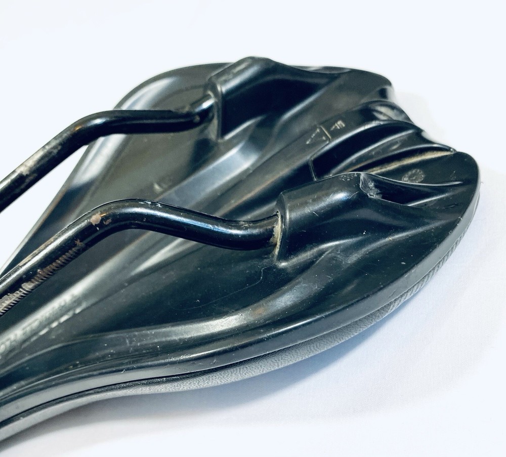 Giant Contact Forward Saddle Black- Used