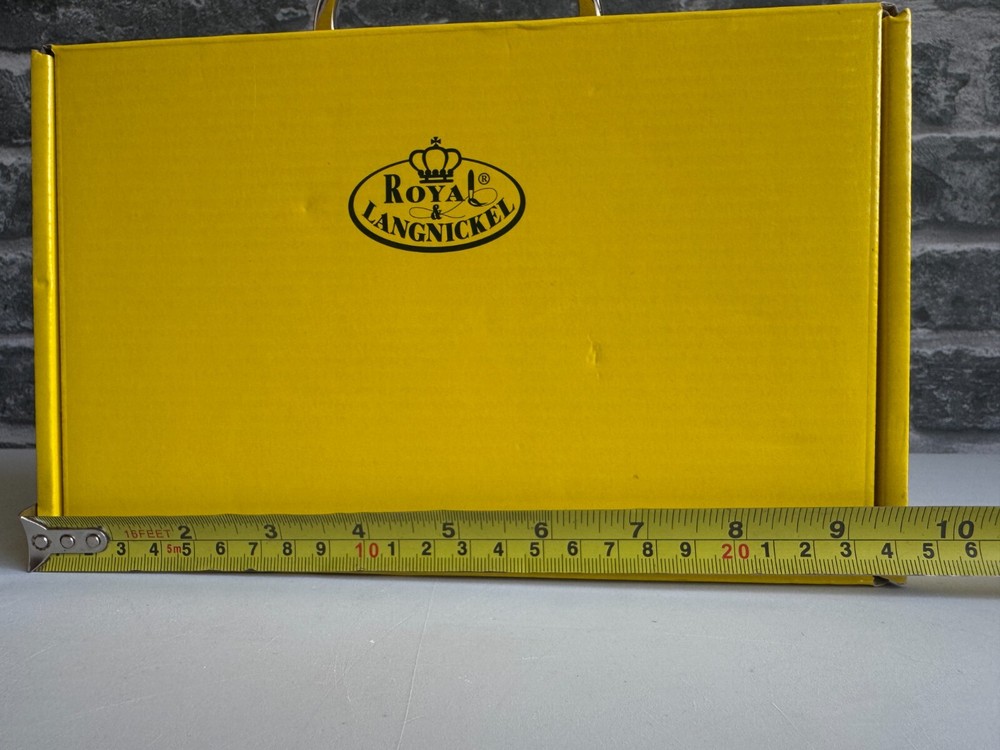 Royal Langnickel Empty box