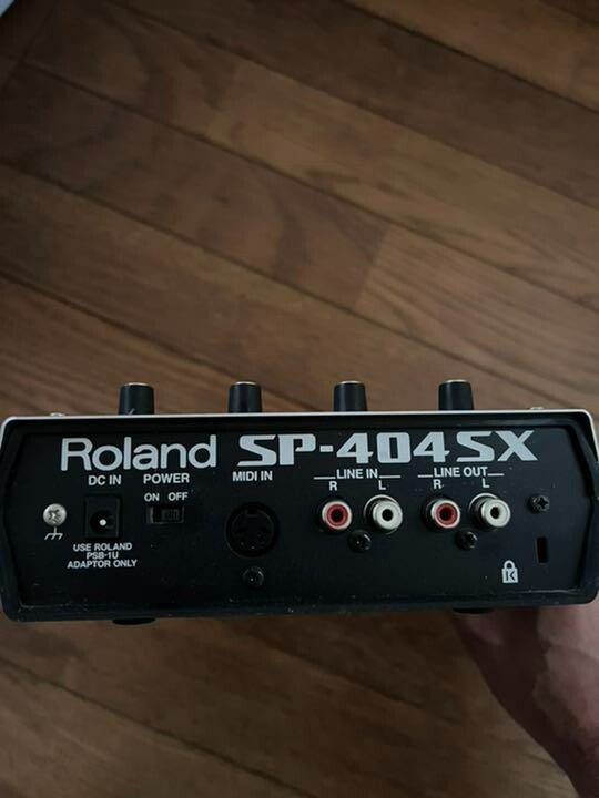 Roland SP-404SX Compact Linear Wave Sampler