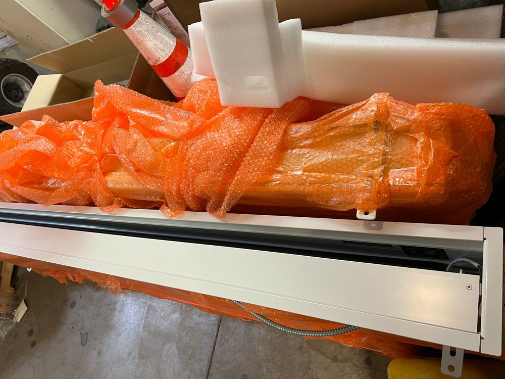 Da-Lite Advantage Electrol (84299) 100" 4:3 Projector Screen