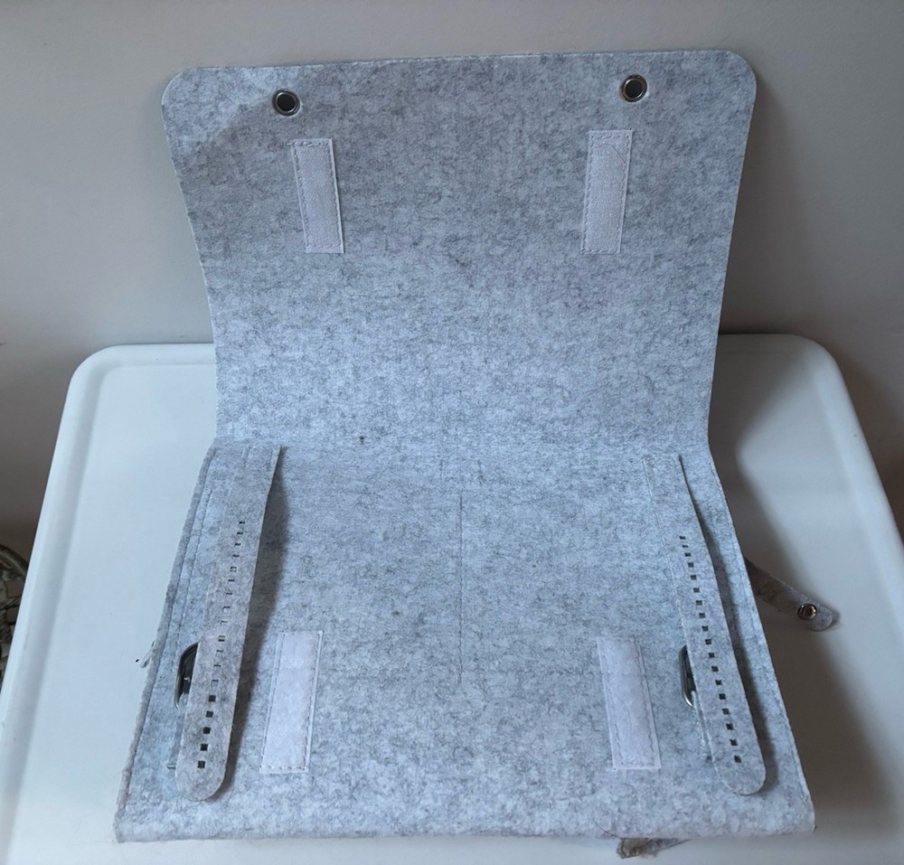 Simboom Gray Felt Bedside Organizer Holder