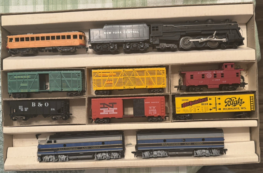 HO Mixed Train Set