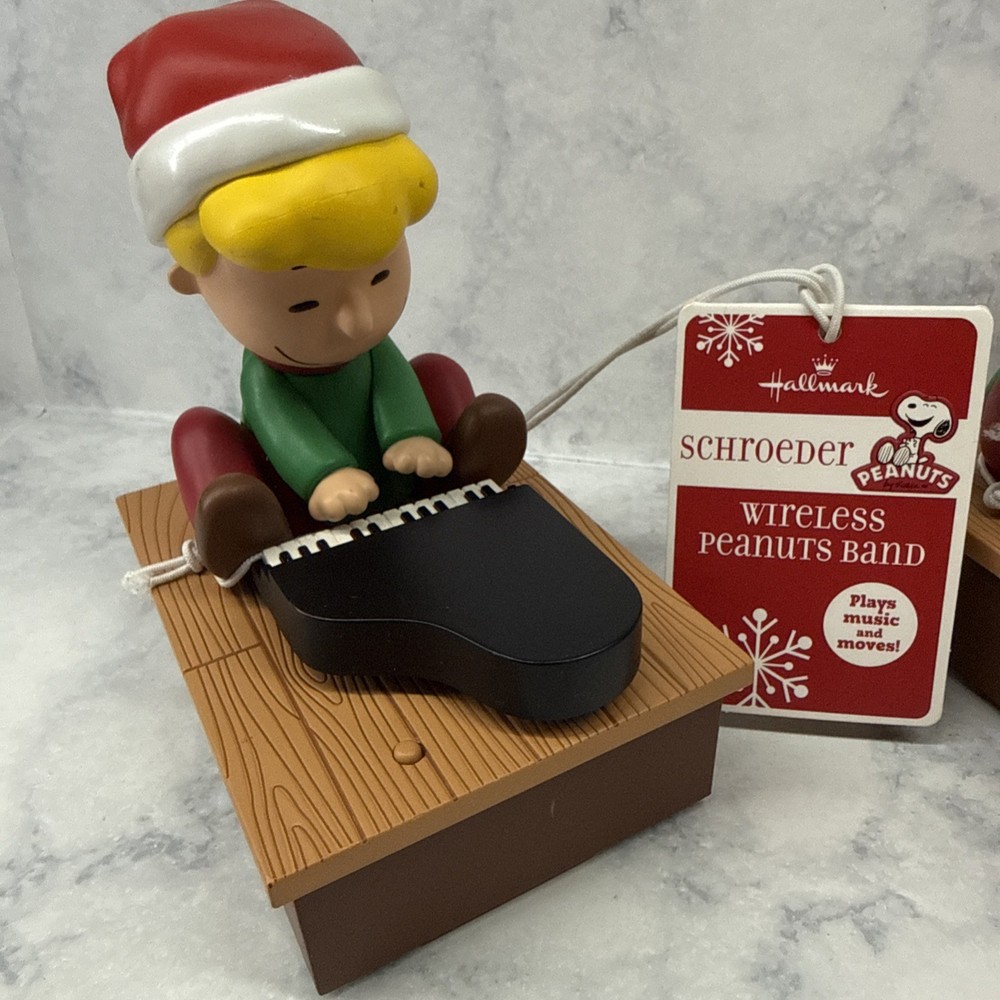 Hallmark Schroeder Wireless Peanuts Band 2011 NWT Working!