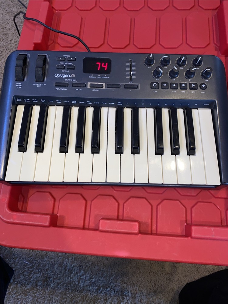 M-Audio Oxygen 25 (3rd Gen) USB Keyboard