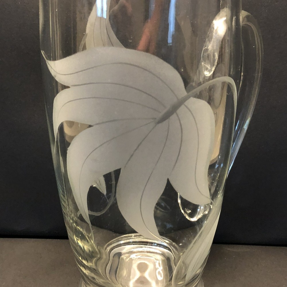 McBride CAMEO 32 Ounce Pitcher GREAT CONDITION