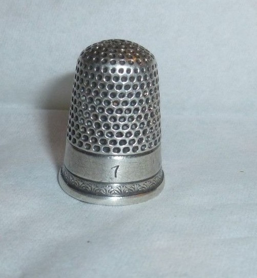 Antique Sterling Silver Palmettes Pattern Thimble Early Unmarked MYD Monogram