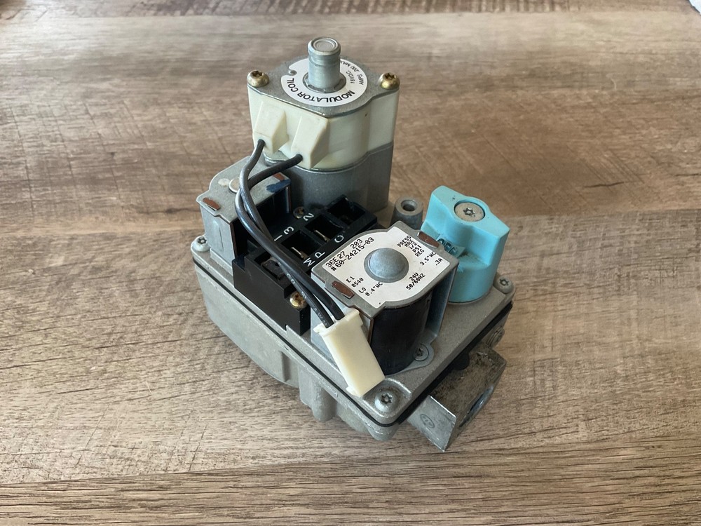 Furnace Gas Valve 36E27 203 White-Rodgers