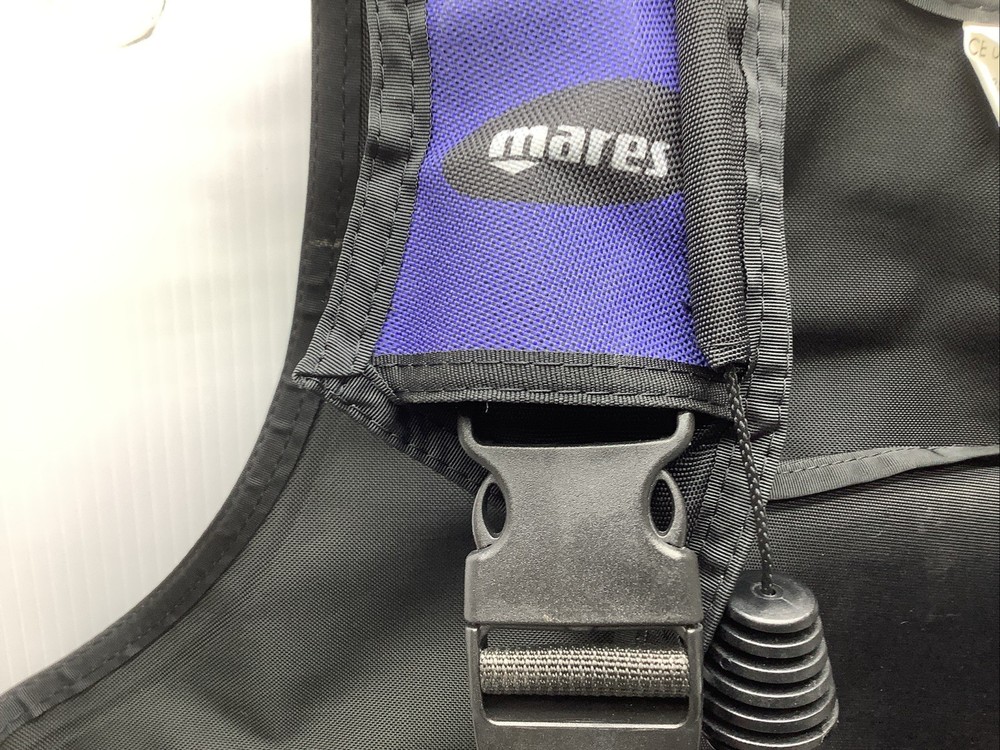 Mares Buoyancy Compensator BCD Medium Scuba Diving Vector Origin