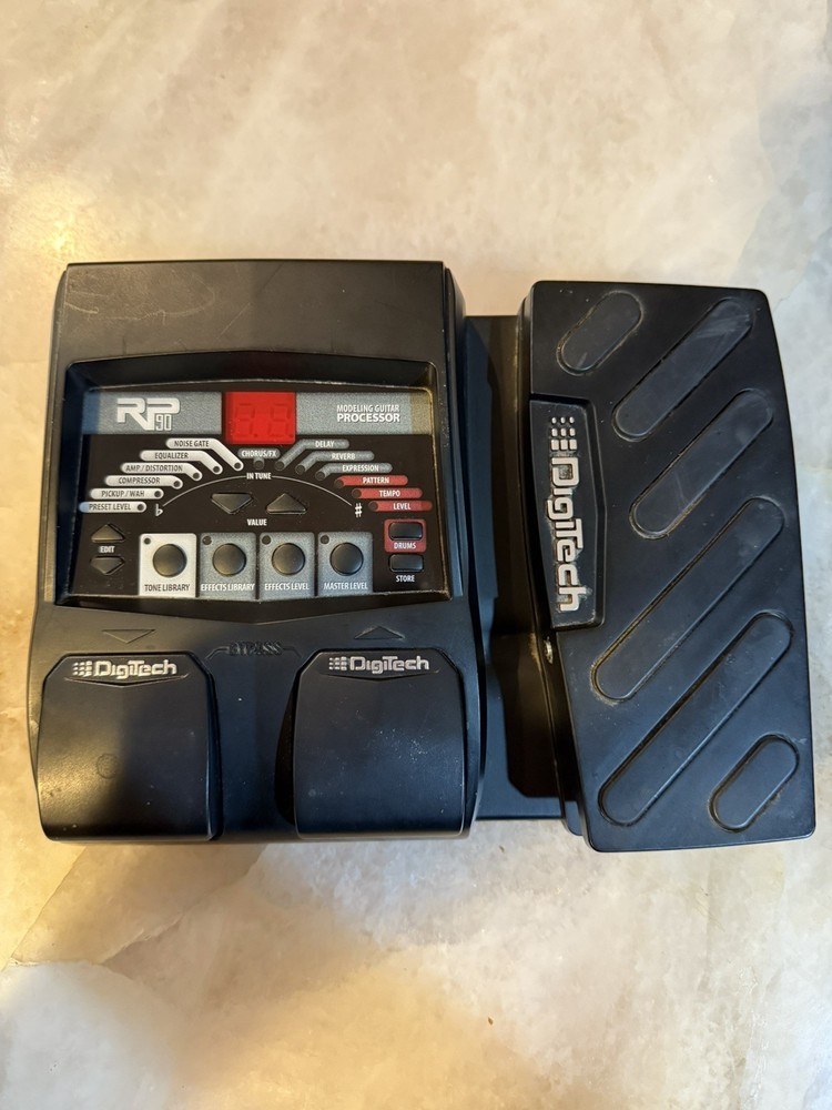 DigiTech RP90 Multi Effects Guitar Pedal NO Power Adapter. (READ)