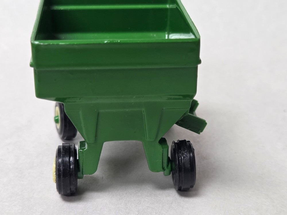 Ertl 1/64 John Deere Gravity Trailer