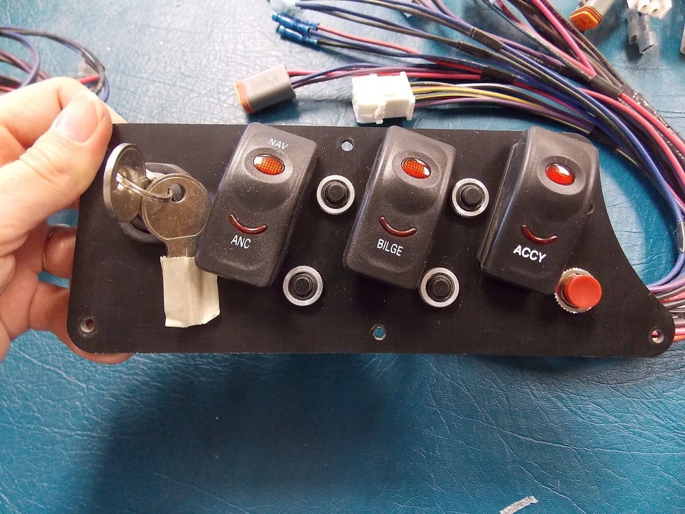 IGNITION SWITCH BREAKER PANEL BLACK WITH KEYS 8" X 3"  MARINE BOAT
