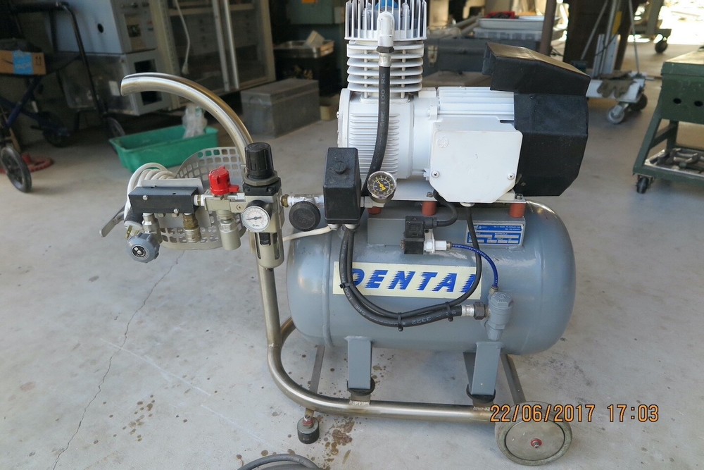 Medical dental air compressor