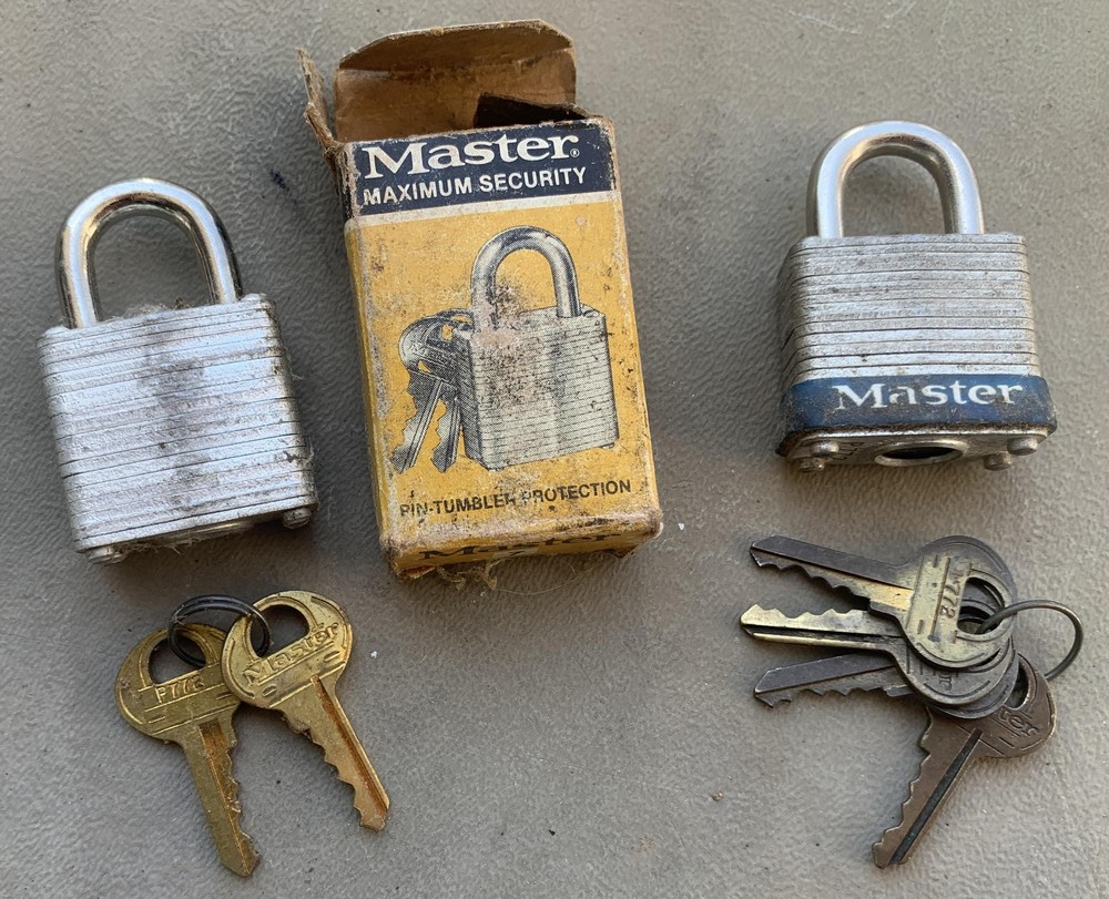 Lock - Master Lock - Keyed Alike - 1 @ New / 1 @ Pre Owned