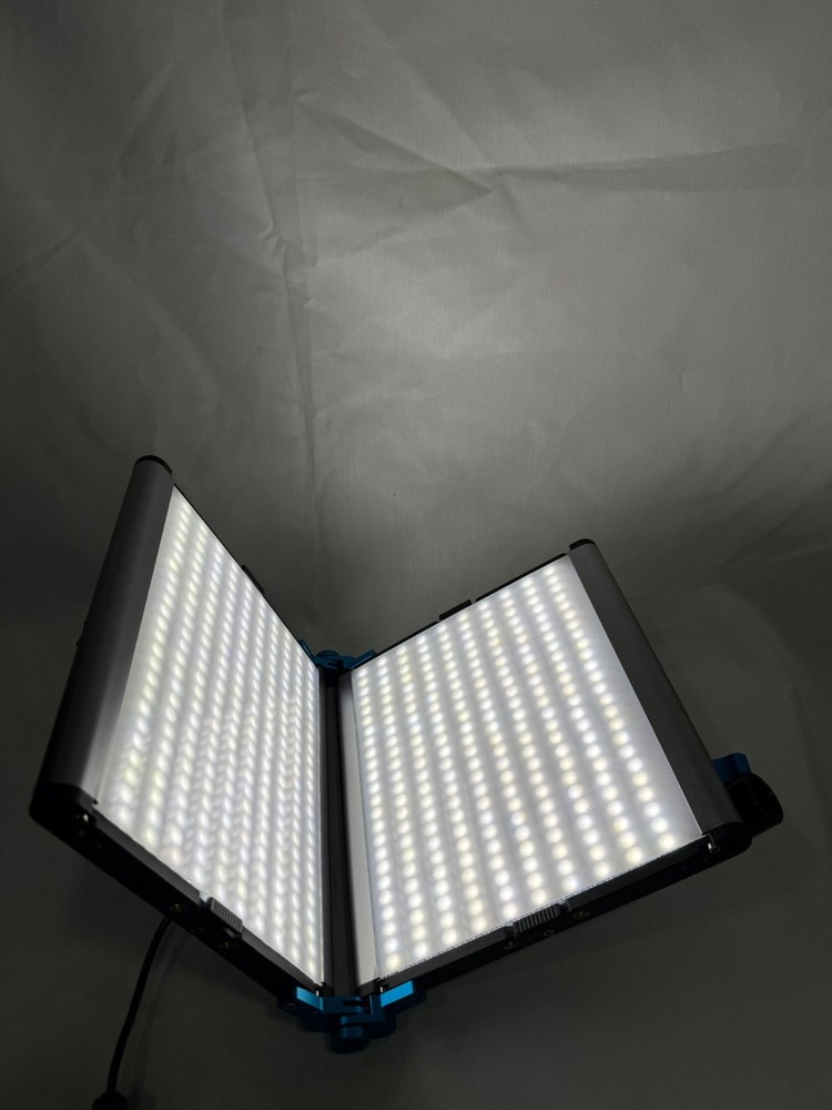 Dracast Silver Series Foldable LED Light