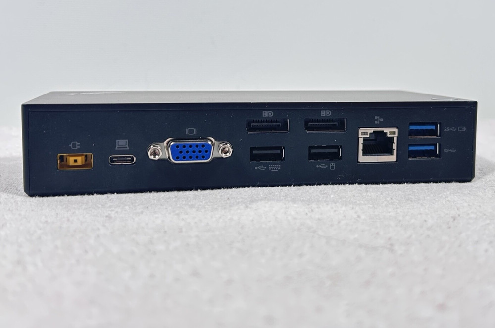 Lenovo ThinkPad USB-C Docking Station w/o Adapter - 40A9