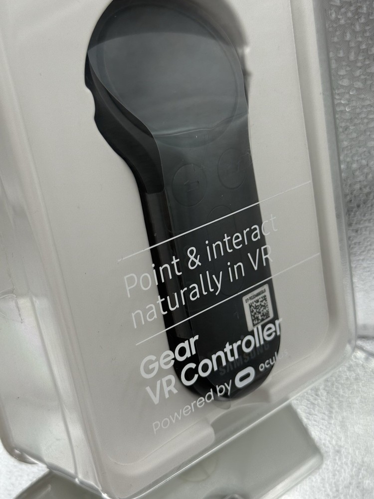 Samsung ET-YO324BBEGUS Gear VR Controller - Black