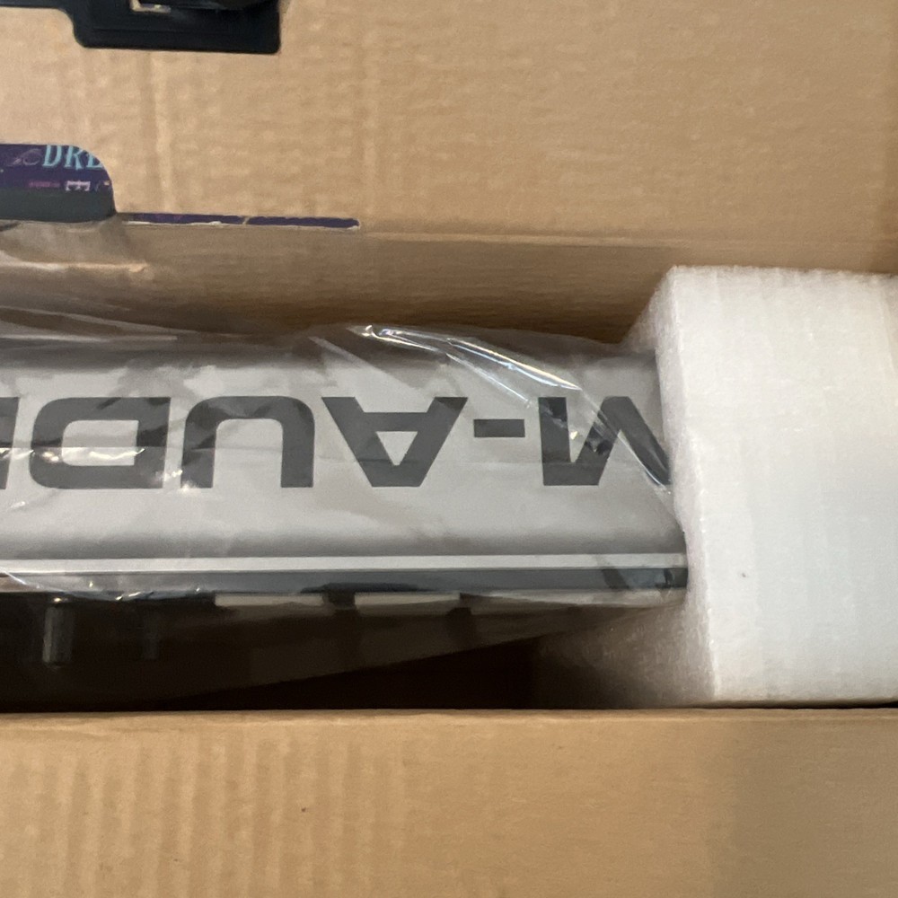 M-Audio Oxygen 25 MIDI Keyboard Controller in Original Box-New Open Box