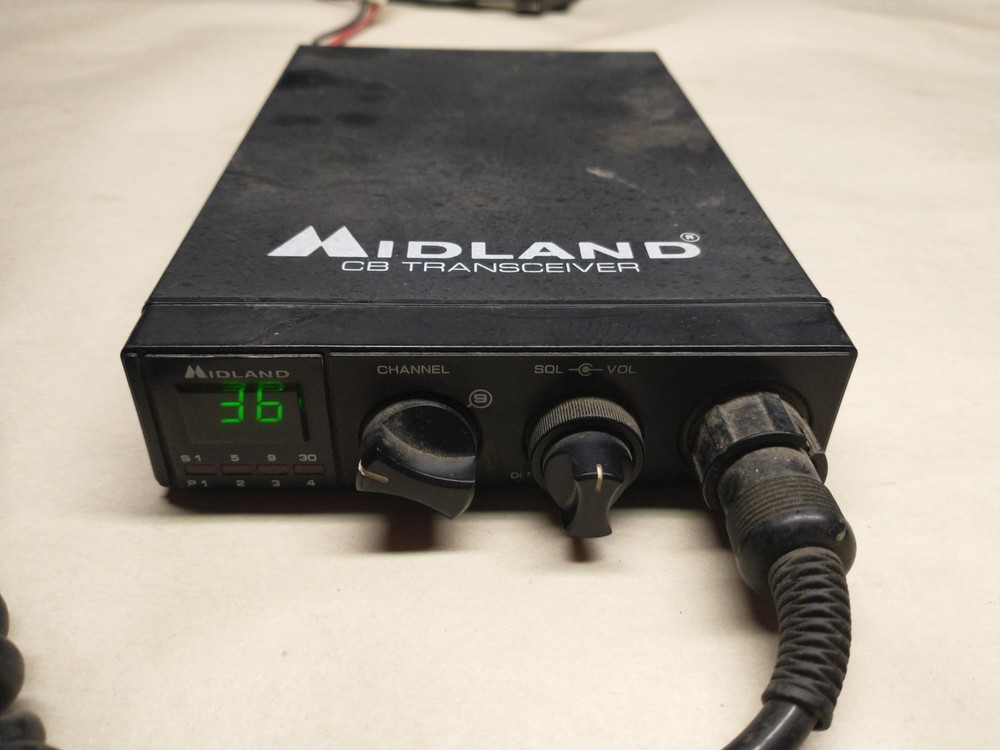 Midland model 77-104 CB Radio UNTESTED