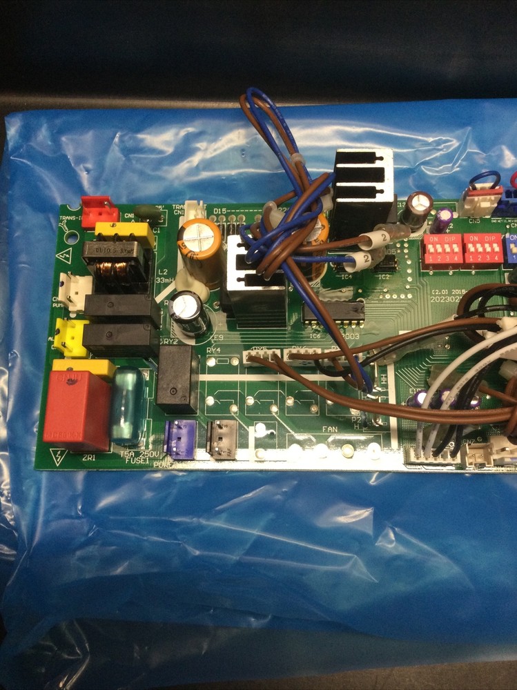 NEW, CARRIER, 2013857A0001, MAIN CONTROL BOARD. (28F-2)