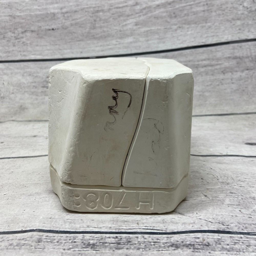 Holland Ceramic Slip Casting Mold Bunny Boo #H-708