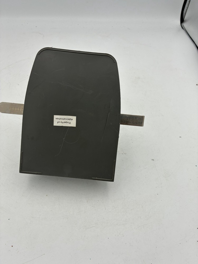 Heavy-Duty 2 Hole Punch 20 Sheets