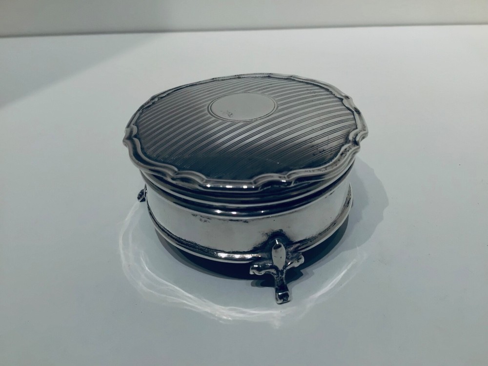 Nice Solid Sterling Silver Footed Jewellery Trinket Box 1922
